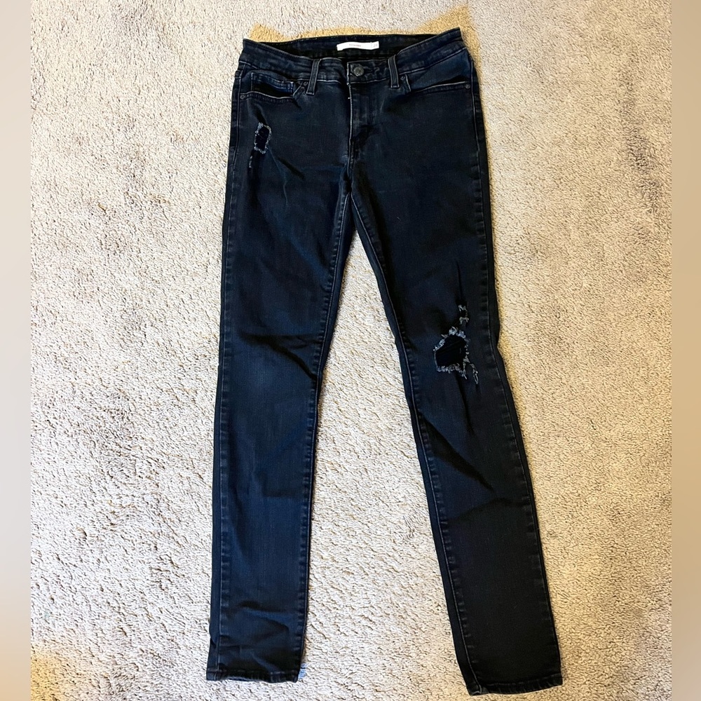 Levi’s 711 Black distressed skinny jeans